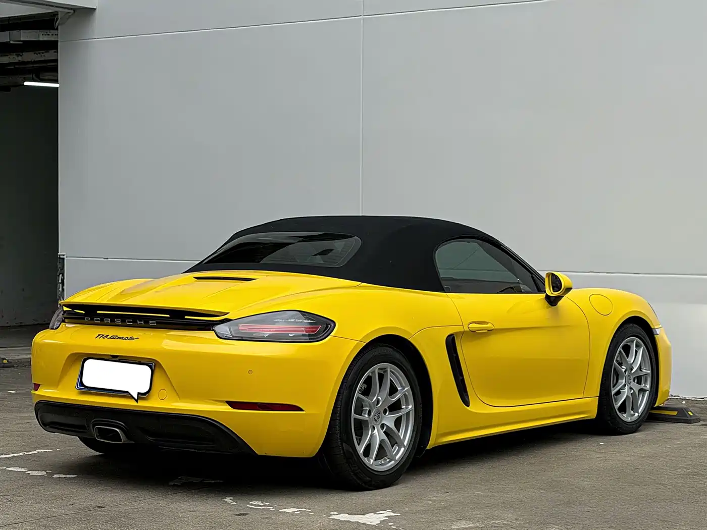 Porsche 718 2022 Boxster T 2.0T фото 19
