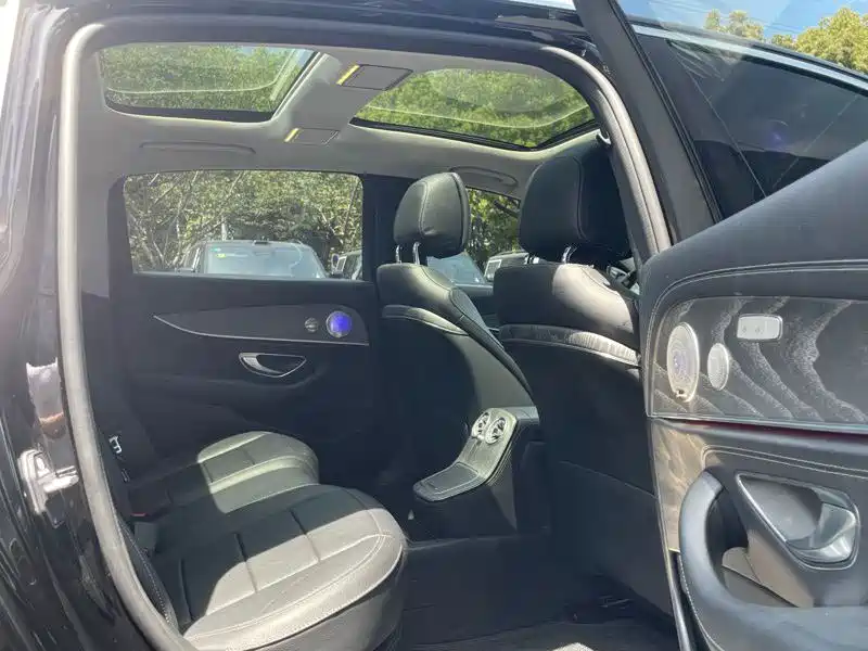 Mercedes-Benz E-Class 2023 E 300 L Sport Fashion фото 7