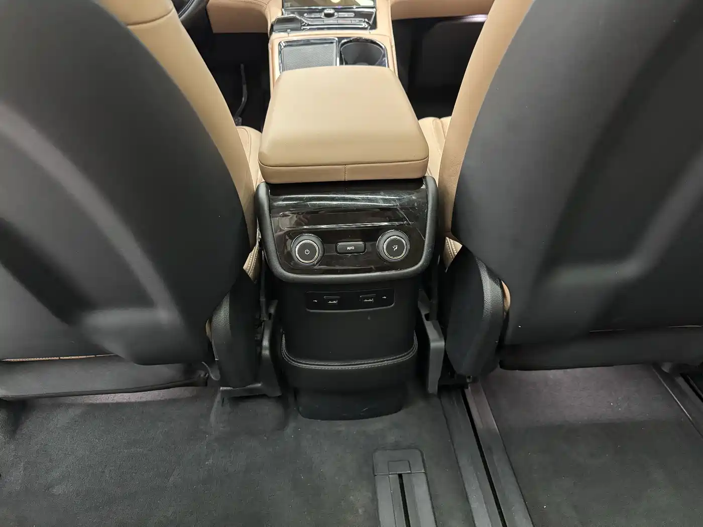 NIO ES8 2018 2018 Founder Edition