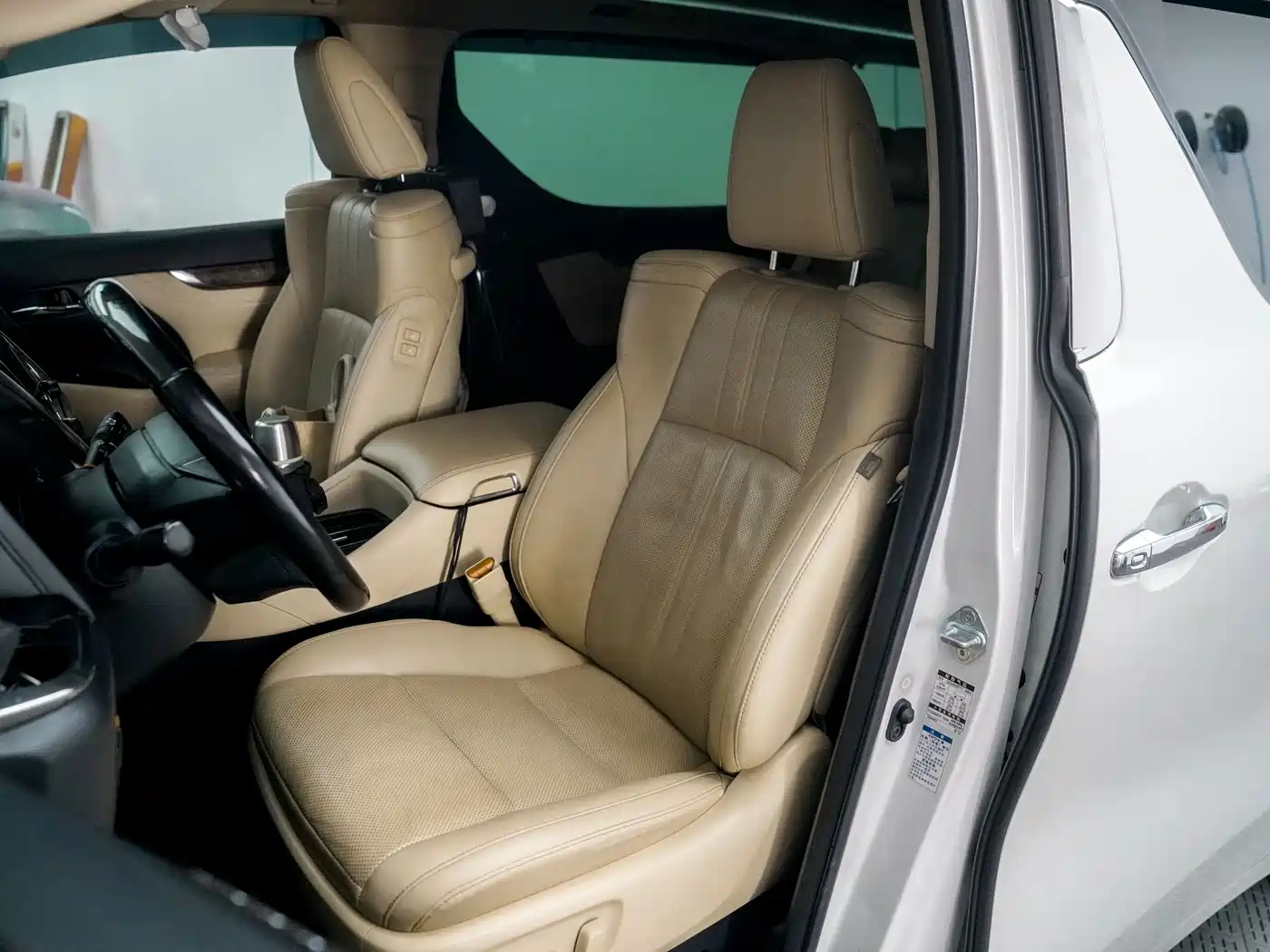 Toyota Vellfire 2021 Crown Hybrid 2.5L HV Premium Edition фото 11