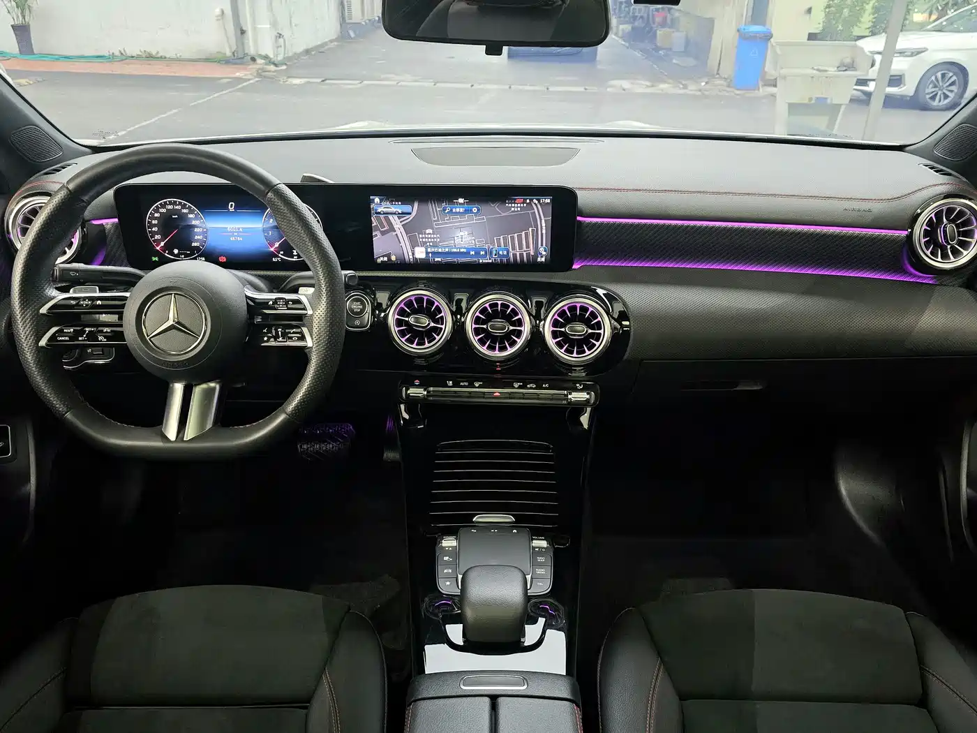 Mercedes-Benz A-Class 2023 A 200 L Fashion фото 12
