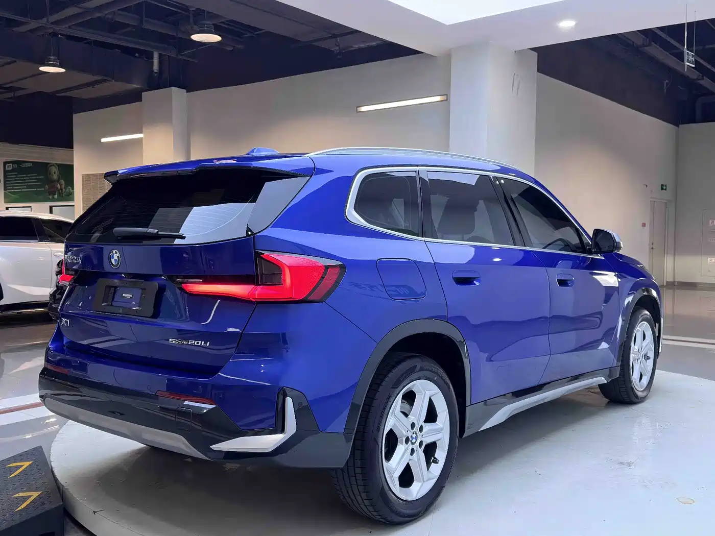 BMW X1 2023 sDrive20Li X Design Package фото 8