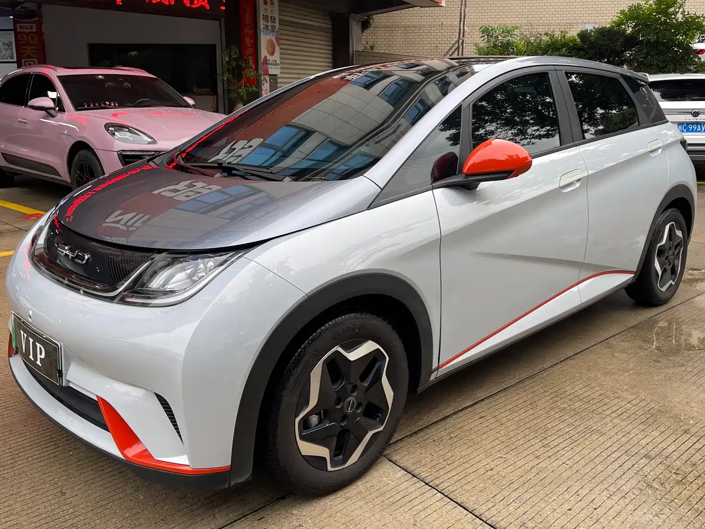 BYD Dolphin 2021 Model 405km Fashion Edition