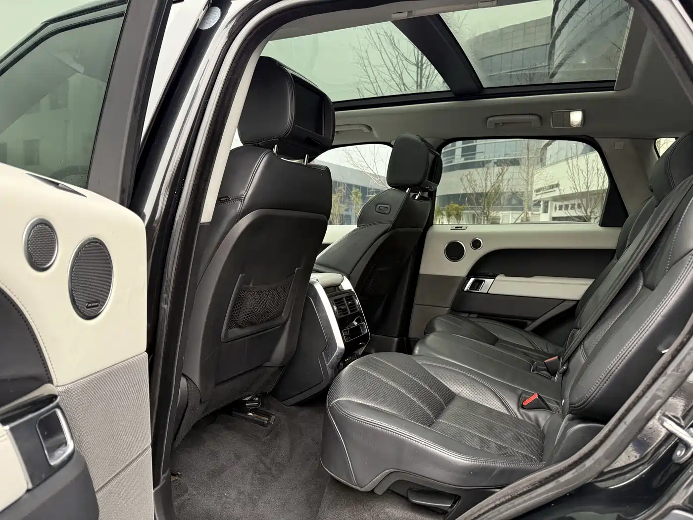 Land Rover Range Rover Sport 2014 3.0 SC V6 HSE фото 6