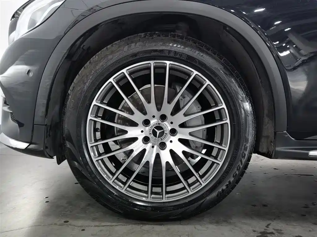 Mercedes-Benz GLC 2018 Facelift GLC 260 4MATIC Luxury фото 17