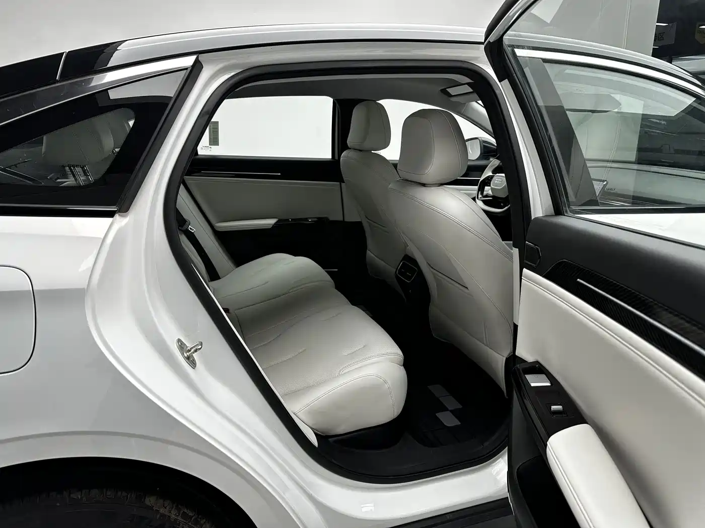 Geely Galaxy Galaxy L6 2023 2023 125km Starship