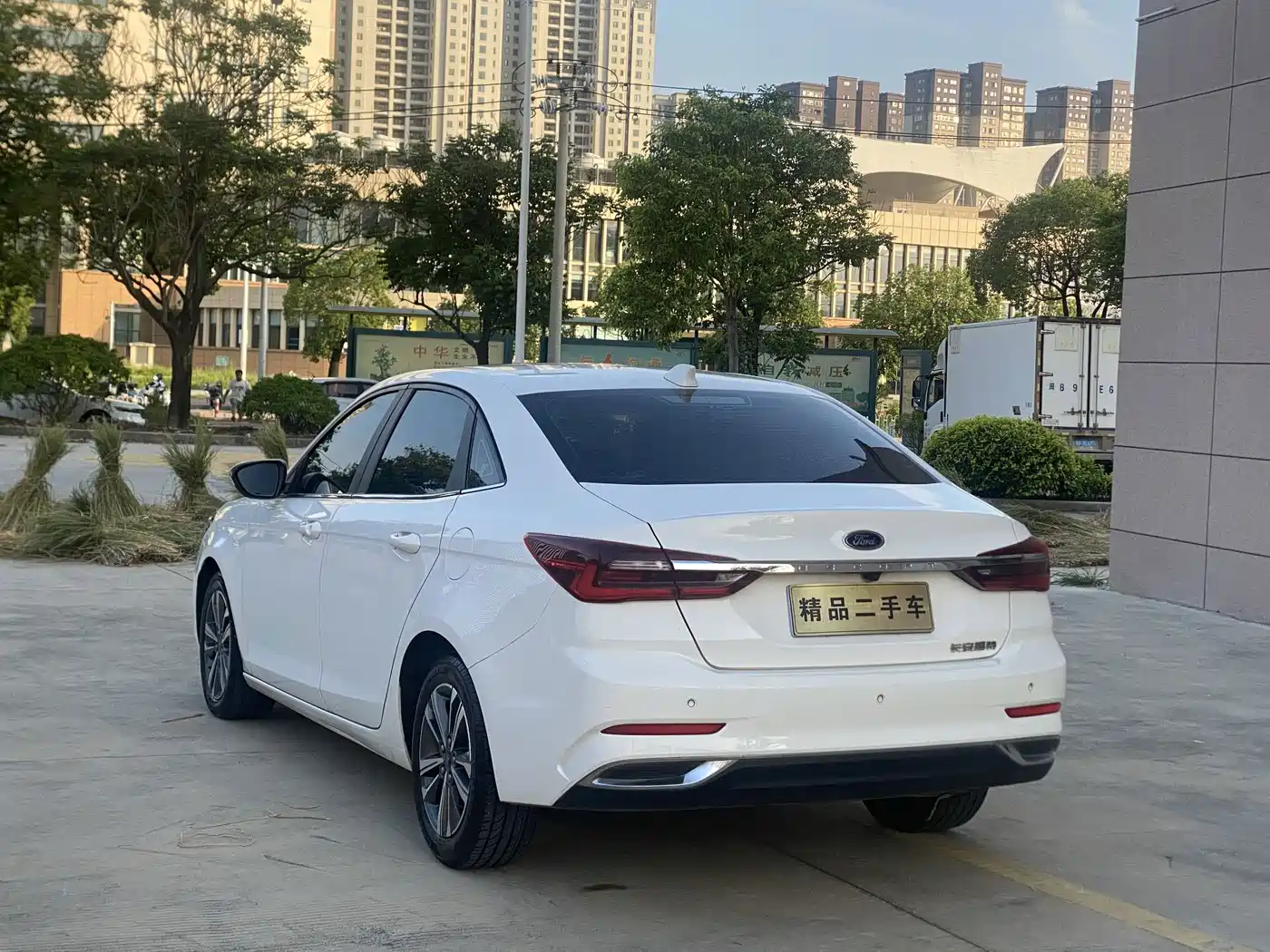 Ford Escort 2022 2021 1.5L Automatic Platinum Edition
