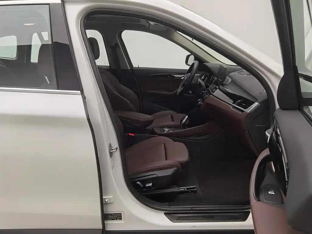 Фото 23 - BMW X1
