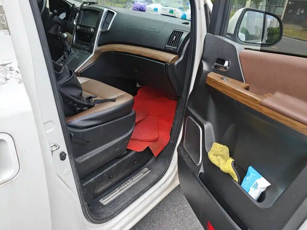 Dongfeng Fengxing Fengxing CM7 2016 2016 2.0T Automatic Luxury