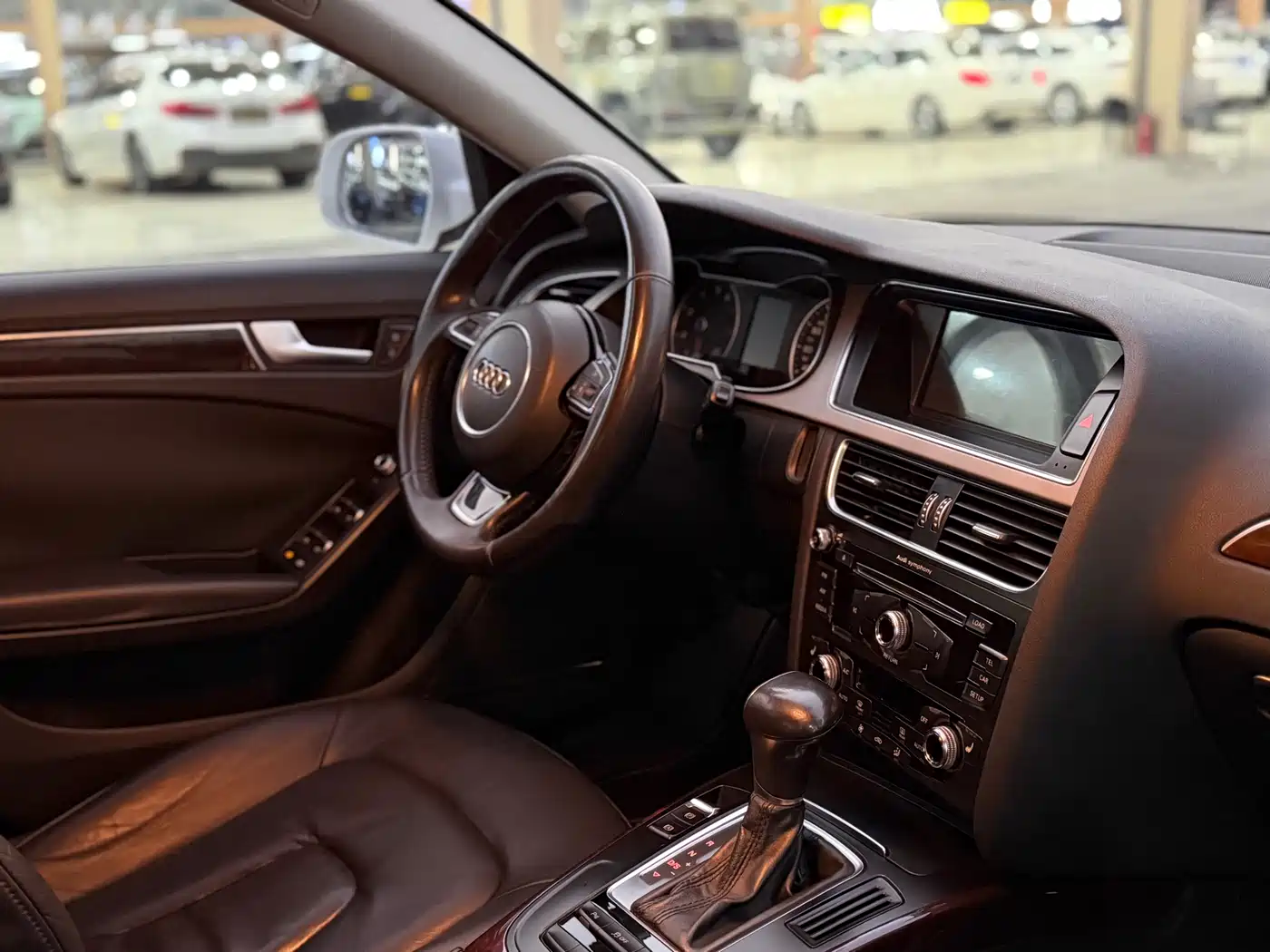 Audi A4L 2015 35 TFSI Auto Comfort фото 10