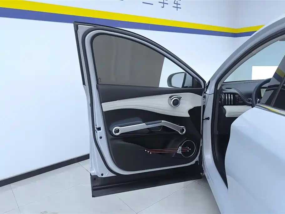 BYD Yuan PLUS 2022 510KM Premium фото 7