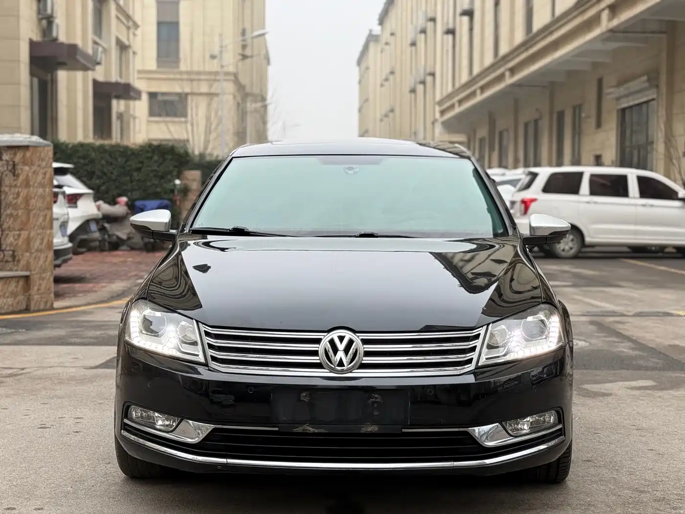 Volkswagen Magotan 2015 1.8TSI Luxury фото 2