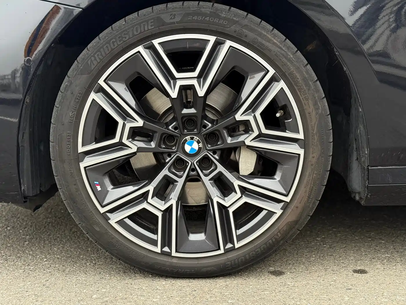BMW 5 Series 2024 530Li Premium Luxury Package фото 7