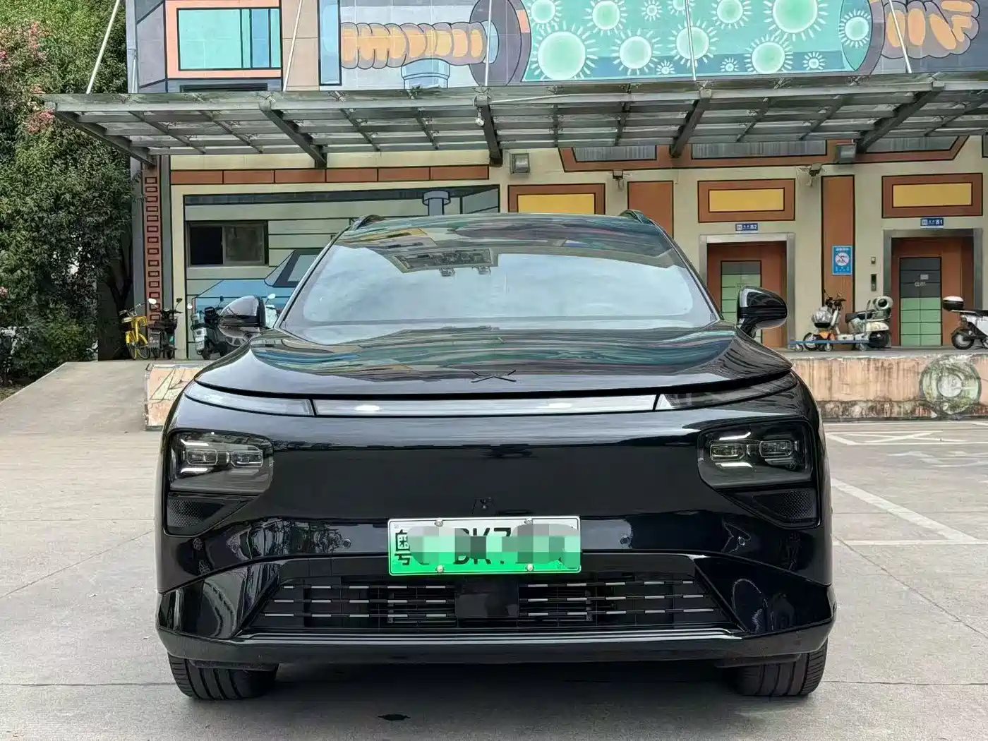 Photo 2 - XPeng G9