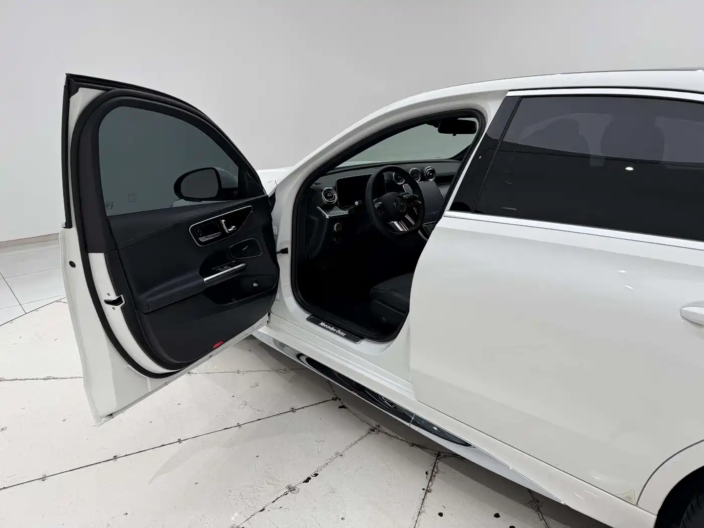 Mercedes-Benz C-Class 2024 Second Facelift C 260 L Sport фото 10