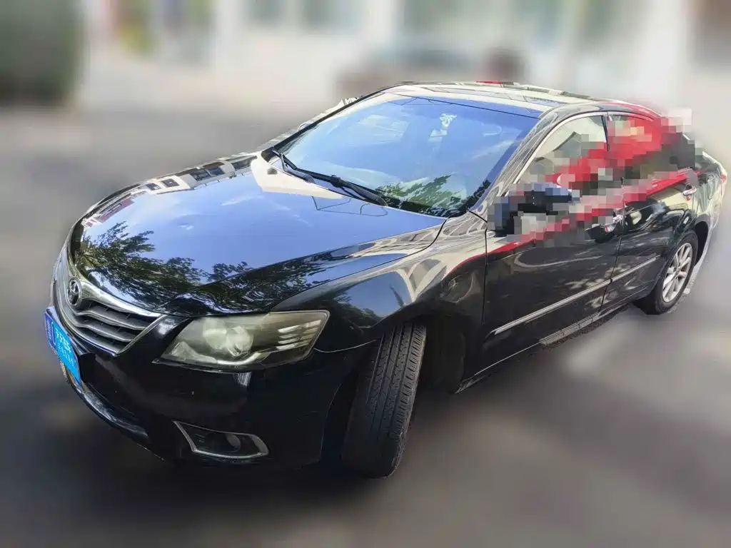 Фото 1 - Toyota Camry