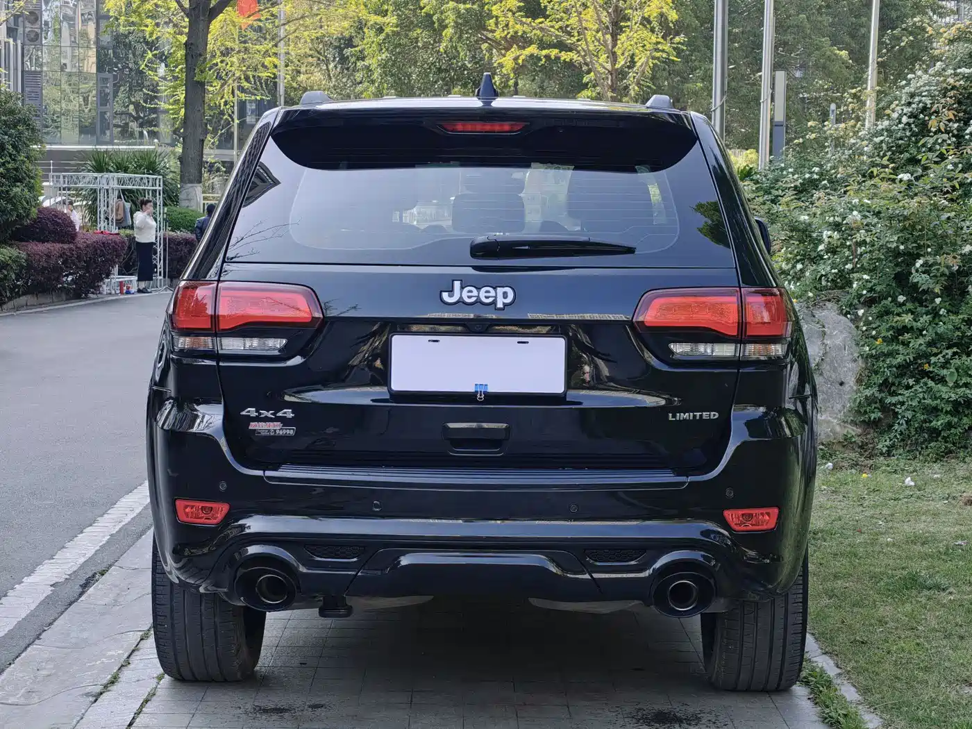 JEEP GRAND CHEROKEE