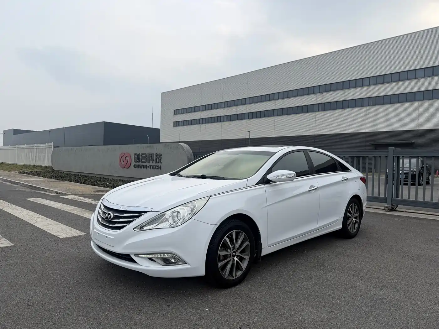 Hyundai Sonata 2013 2.0L Automatic Luxury Edition