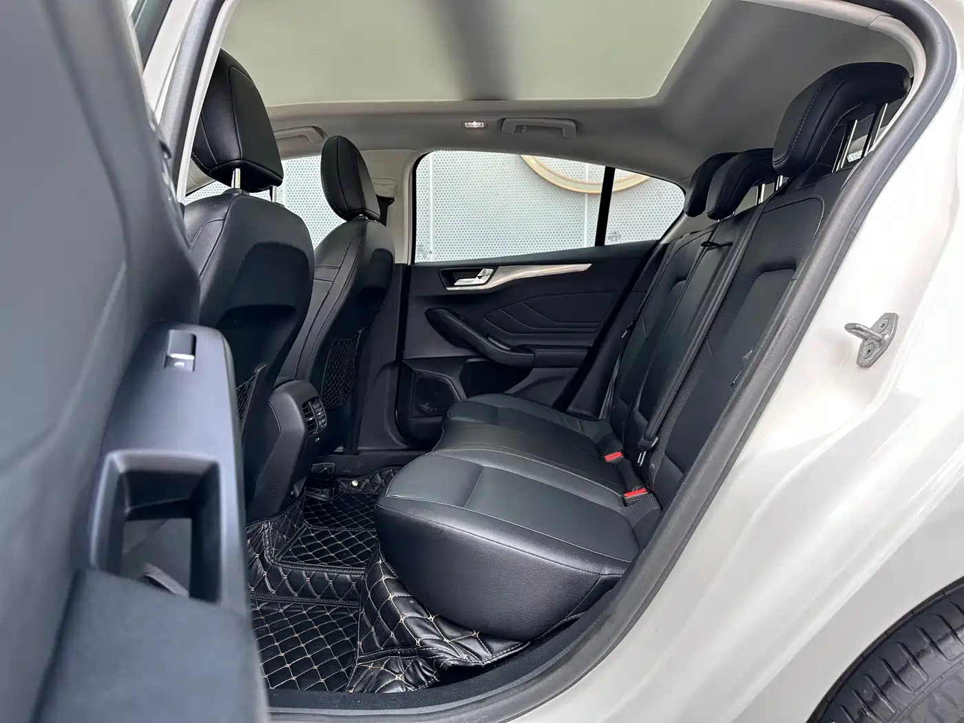 Фото 8 - Ford Focus