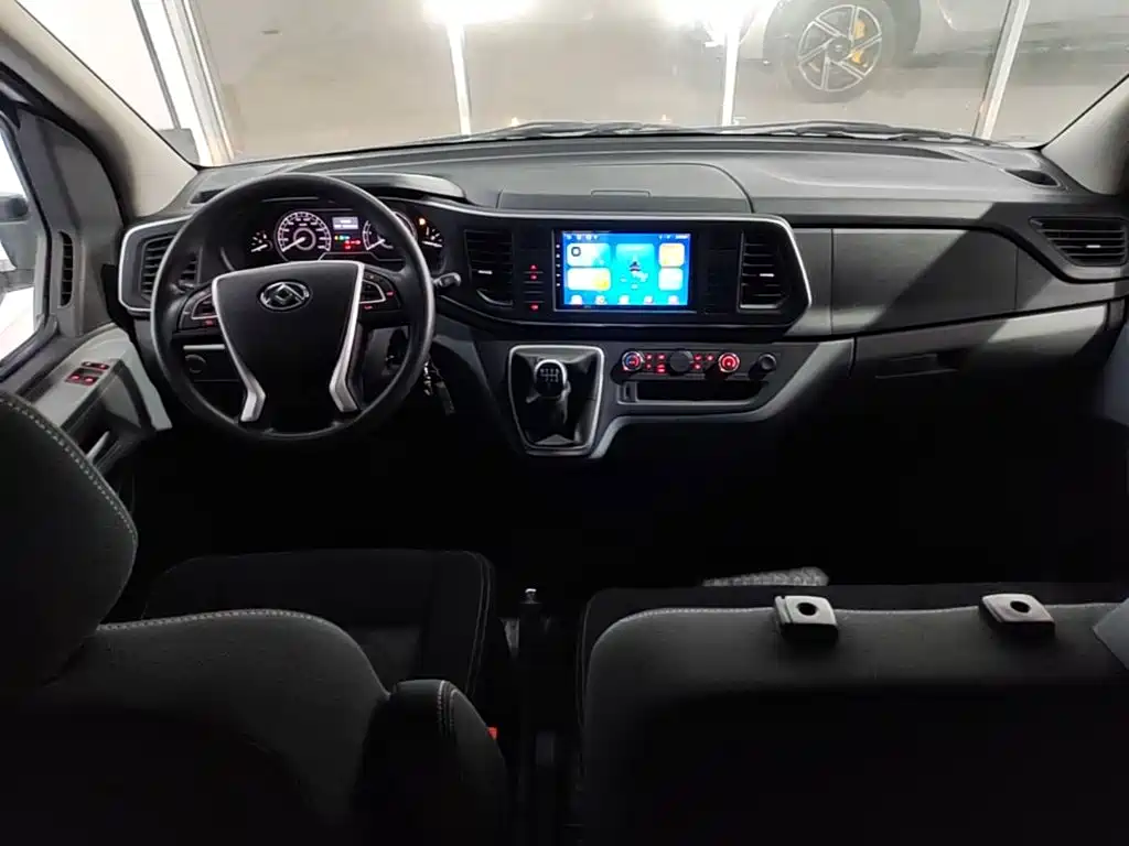 Maxus Xintu V80 2025 2025 Value Edition Aoyun 2.0T Manual Long Wheelbase Medium Roof 127Ps 6/7/9-seater