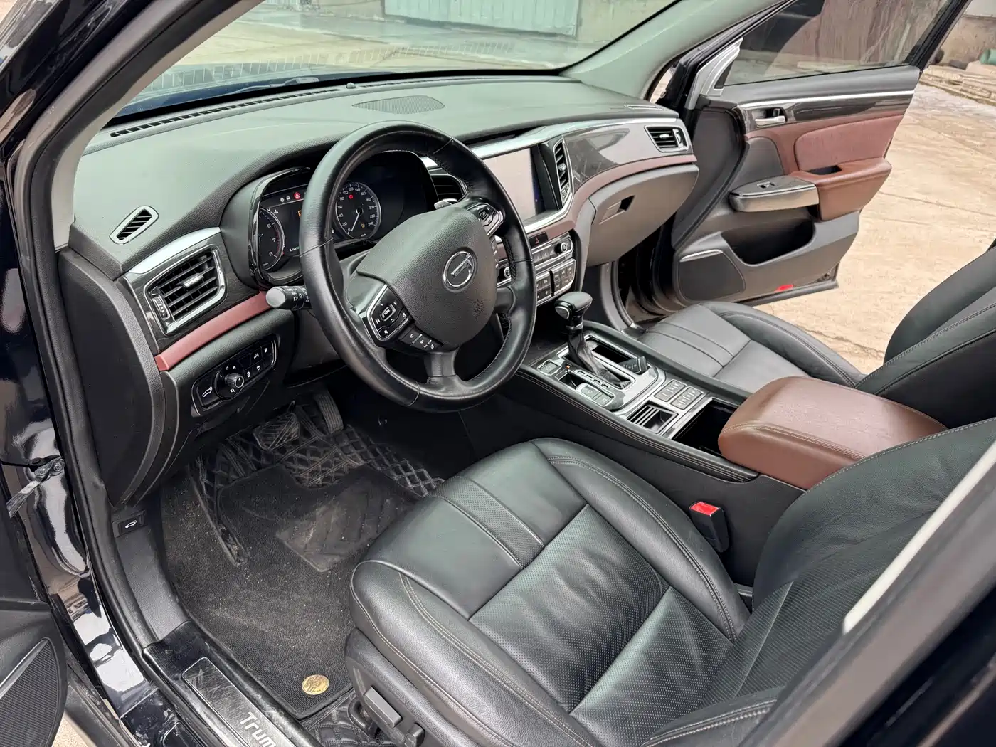 GAC Trumpchi Trumpchi GS8 2017 320T 2WD Luxury Smart Connect (7-seater) фото 7