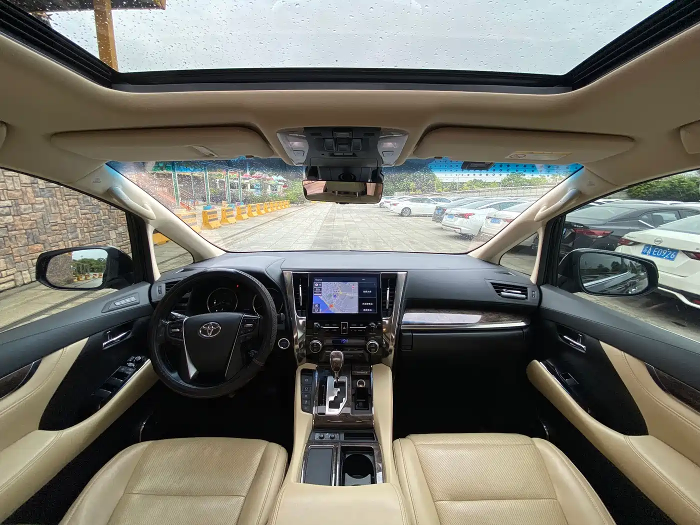 Toyota Alphard 2021 Hybrid 2.5L Premium фото 9