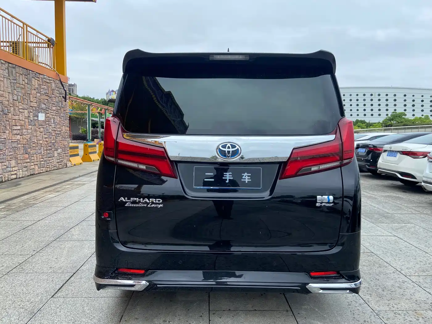 Toyota Alphard 2021 Hybrid 2.5L Premium фото 5