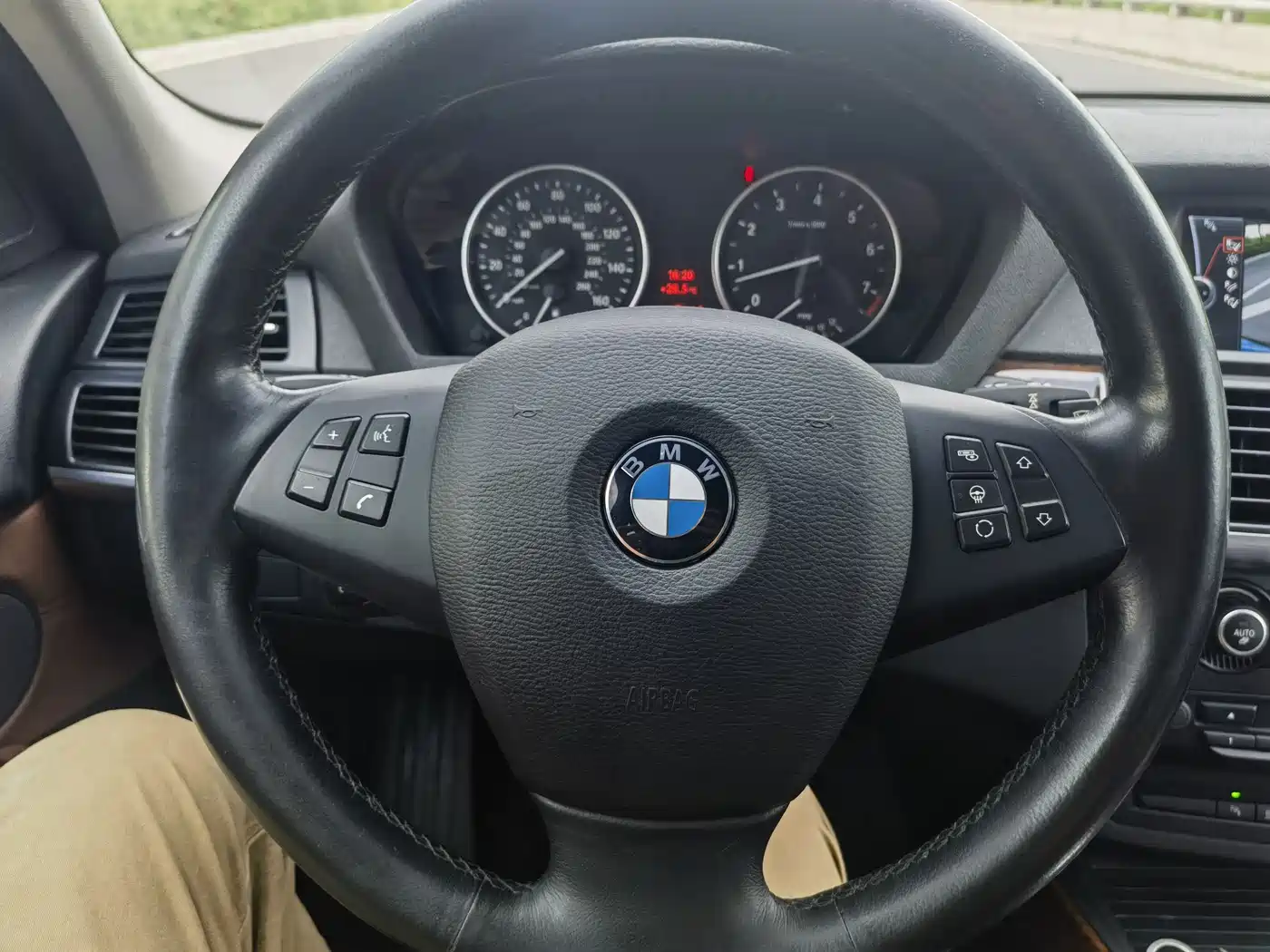 BMW X5 (Import) фото 15