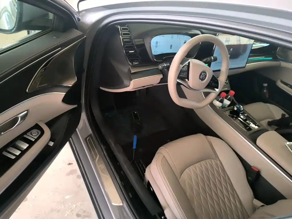 BYD Han 2025 2025 DM-i Smart Driving Edition 125KM LiDAR Flagship