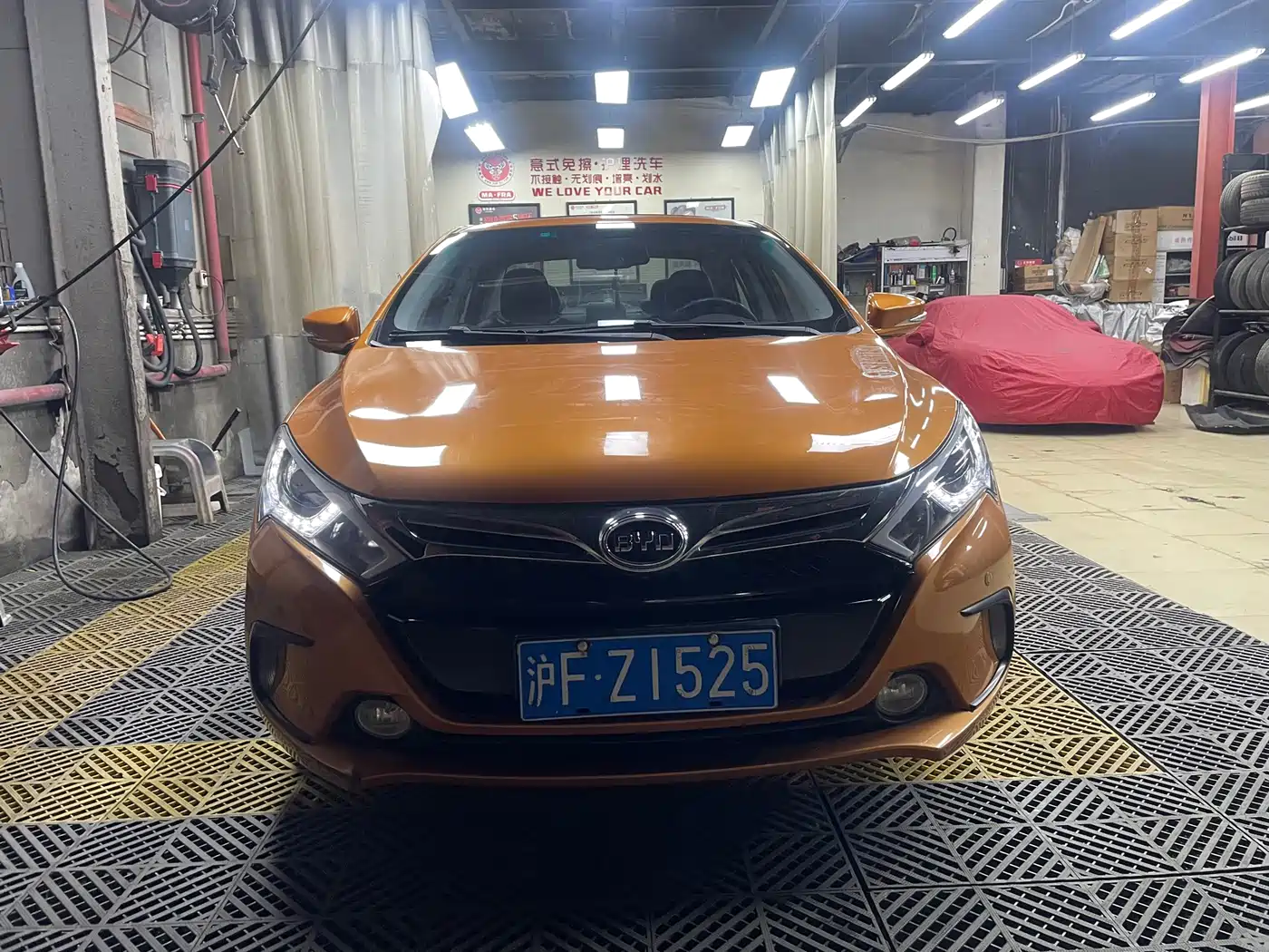 BYD Qin New Energy 2015 1.5T Double Champion Flagship Plus фото 2