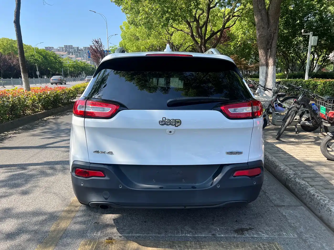 Jeep Cherokee (Import) 2015 2014 2.4L Luxury