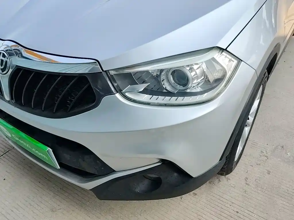 Фото 24 - Zhonghua V3