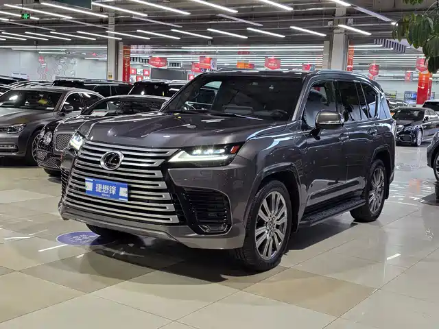 Lexus LX 600, 4 мест, Executive VIP, Представительский