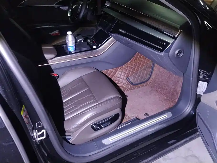 Audi A8 2019 Facelift Plus A8L 55 TFSI quattro Luxury фото 8