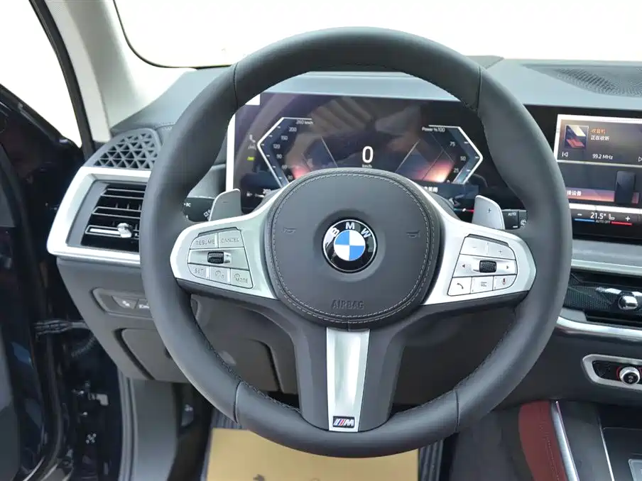 BMW X5 2026 Facelift xDrive 30Li Exclusive M Sport Shadowline Package фото 9