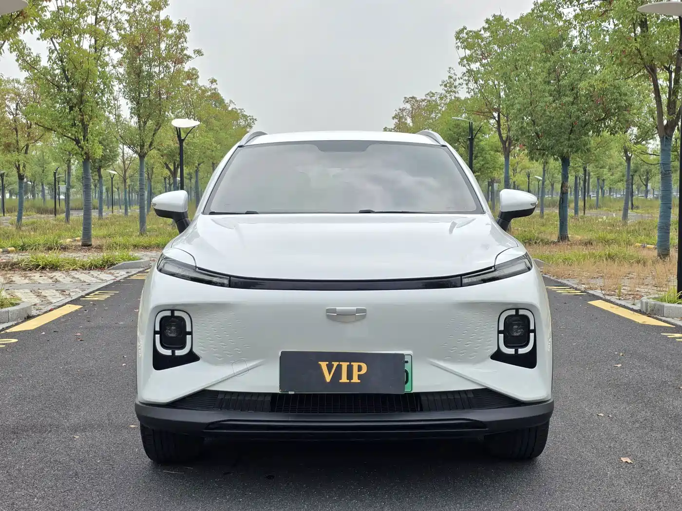 Фото 2 - Geely Geometry E Firefly