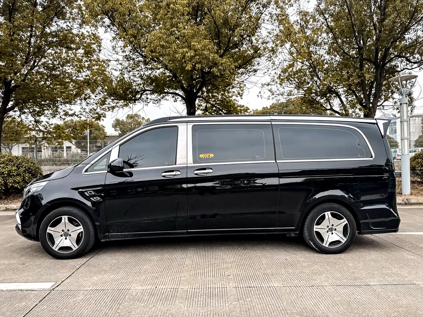 Mercedes-Benz Vito 2023 2.0T Business 7-Seater фото 38