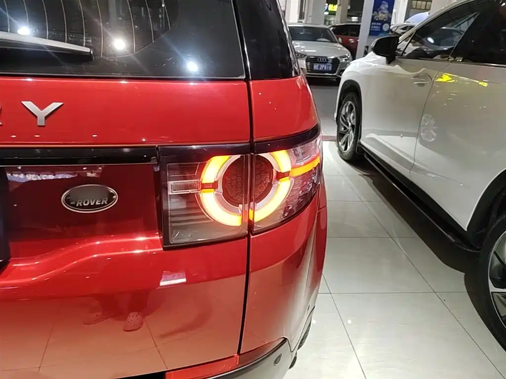 Land Rover Discovery Sport 2017 2.0T SE фото 8