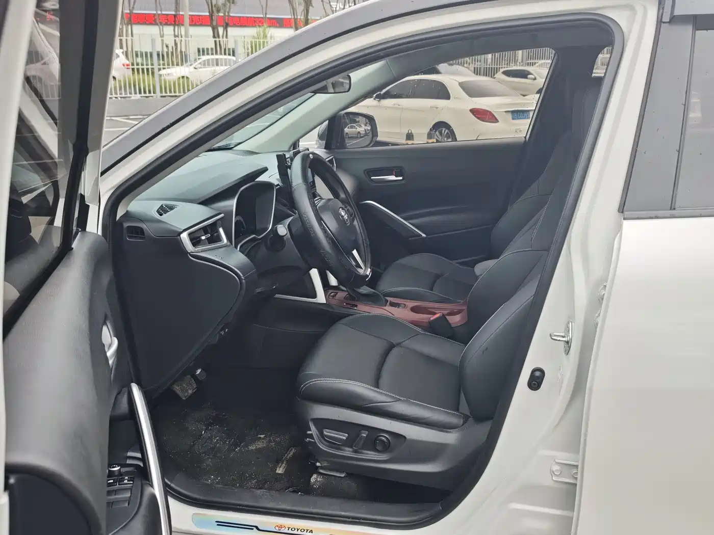 Toyota Frontlander 2025 2024 2.0L CVT Luxury Edition