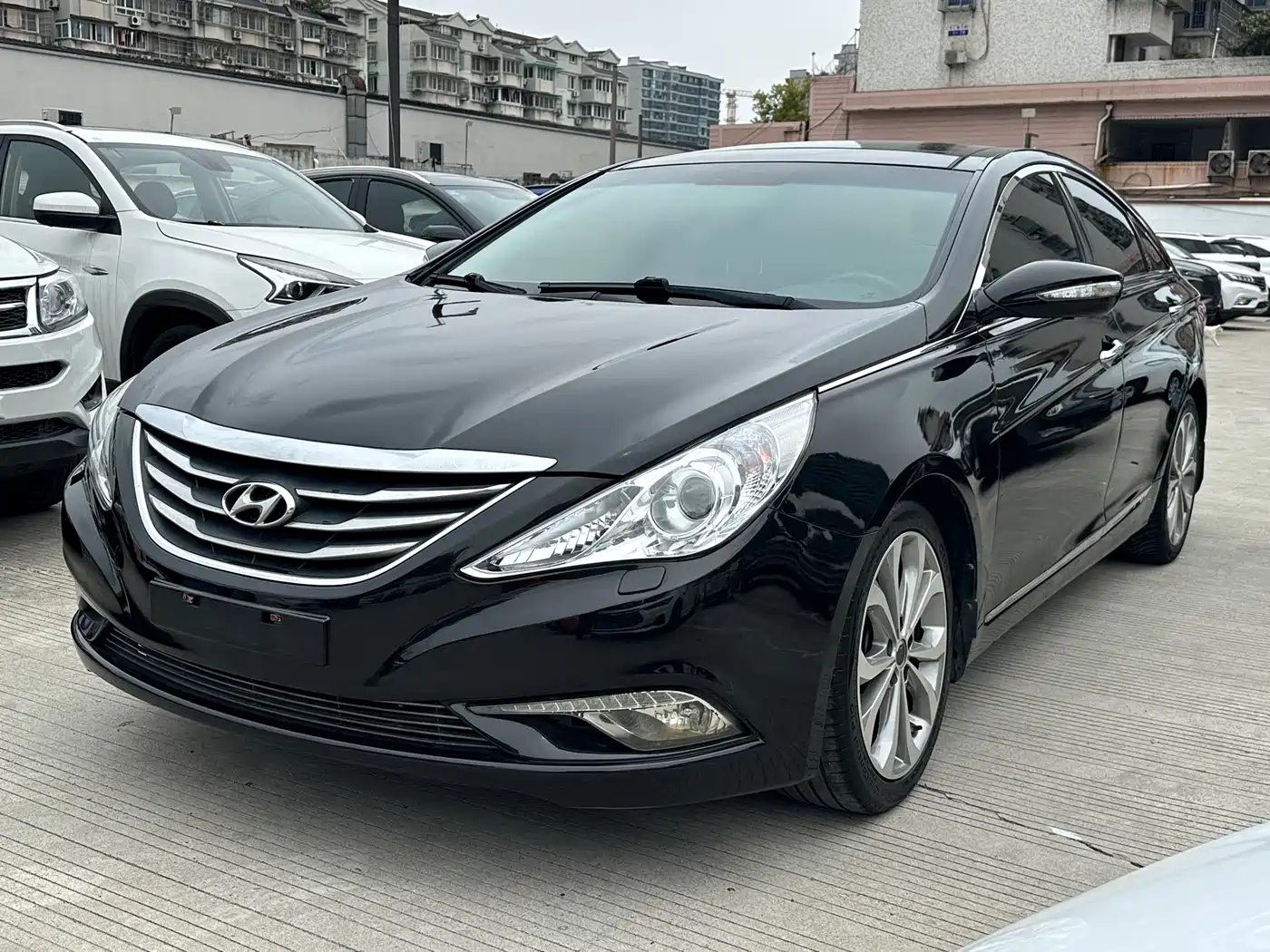 Hyundai Sonata 2014 2.4L Automatic Top Edition China IV