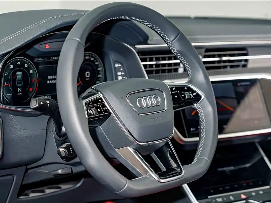 Audi A7L 2023 45 TFSI quattro S-line Black Warrior Edition фото 10