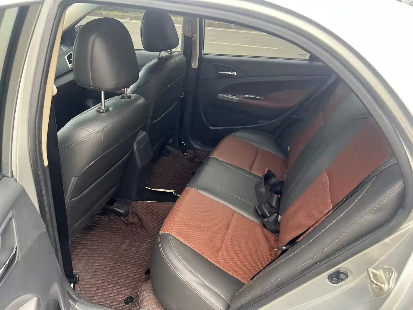 BYD F3 2015 Energy-saving Edition 1.5L Manual Comfort фото 8