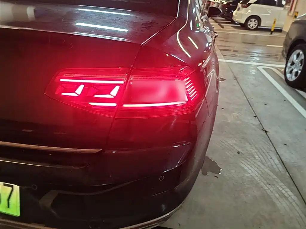 Volkswagen Magotan GTE Plug-in Hybrid 2020 GTE Luxury фото 8