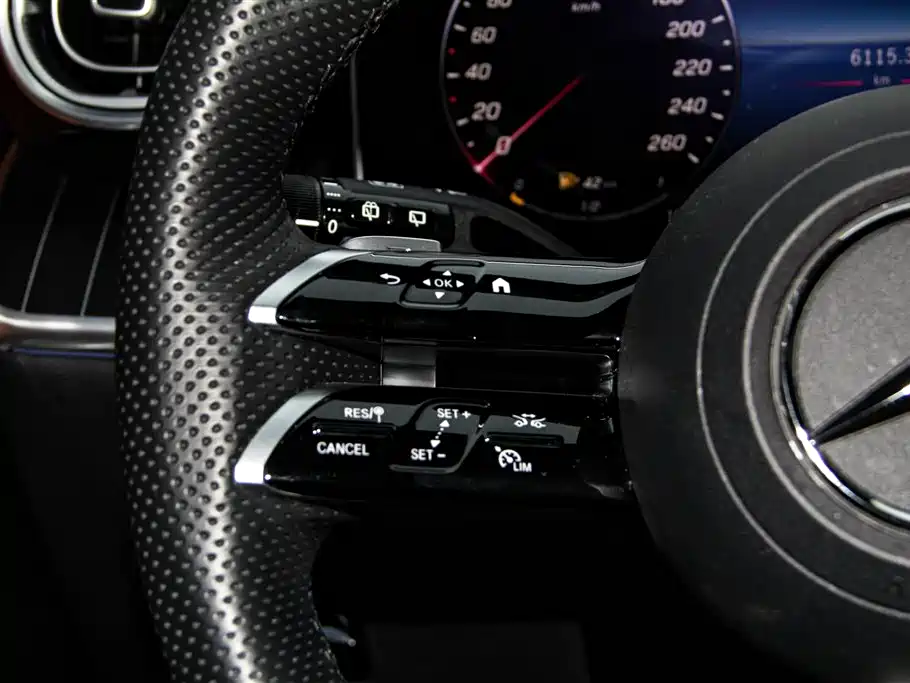 Mercedes-Benz GLC 2024 Facelift GLC 300 L 4MATIC Sport 7-seater фото 31