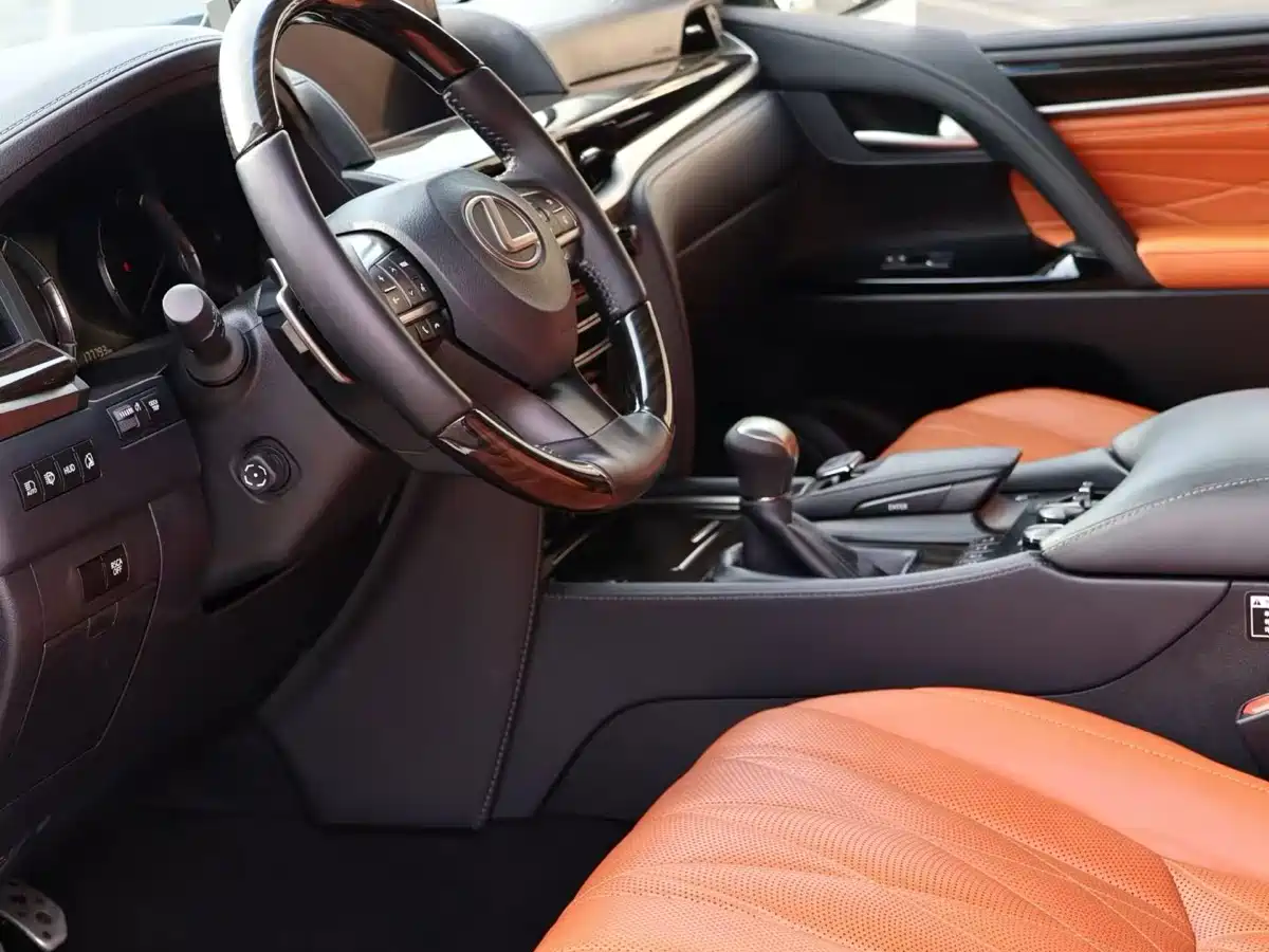 Lexus LX 2019 570 Peak Special Edition фото 4