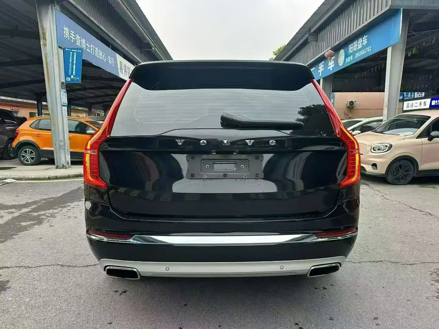 VOLVO XC90