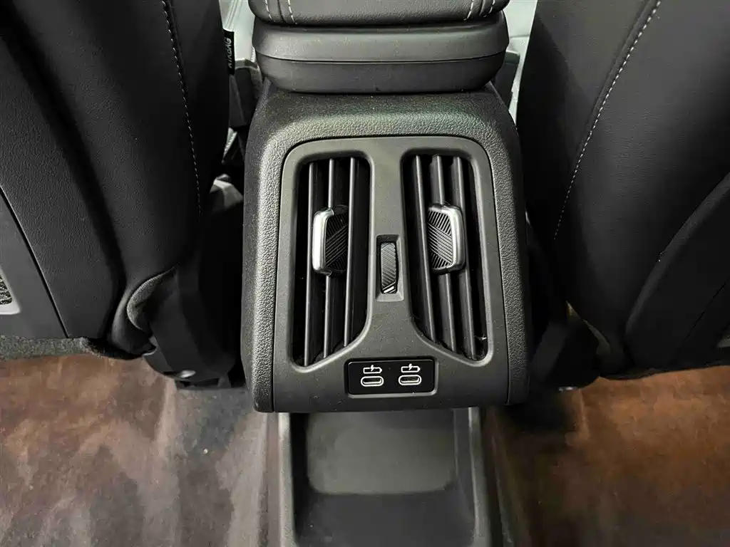 BMW X1 2023 sDrive20Li X Design Package фото 12