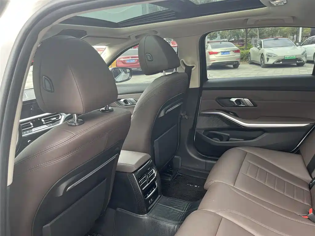 BMW 3 Series 2020 325Li M Sport Package фото 18