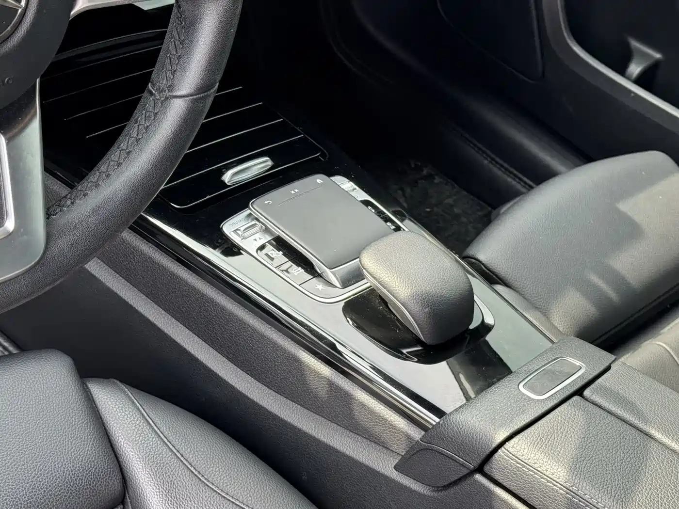 Mercedes-Benz A-Class 2019 A 200 L фото 11