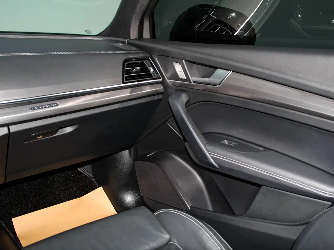 Audi Q5L 2024 Model 40 TFSI Luxury Dynamic фото 10